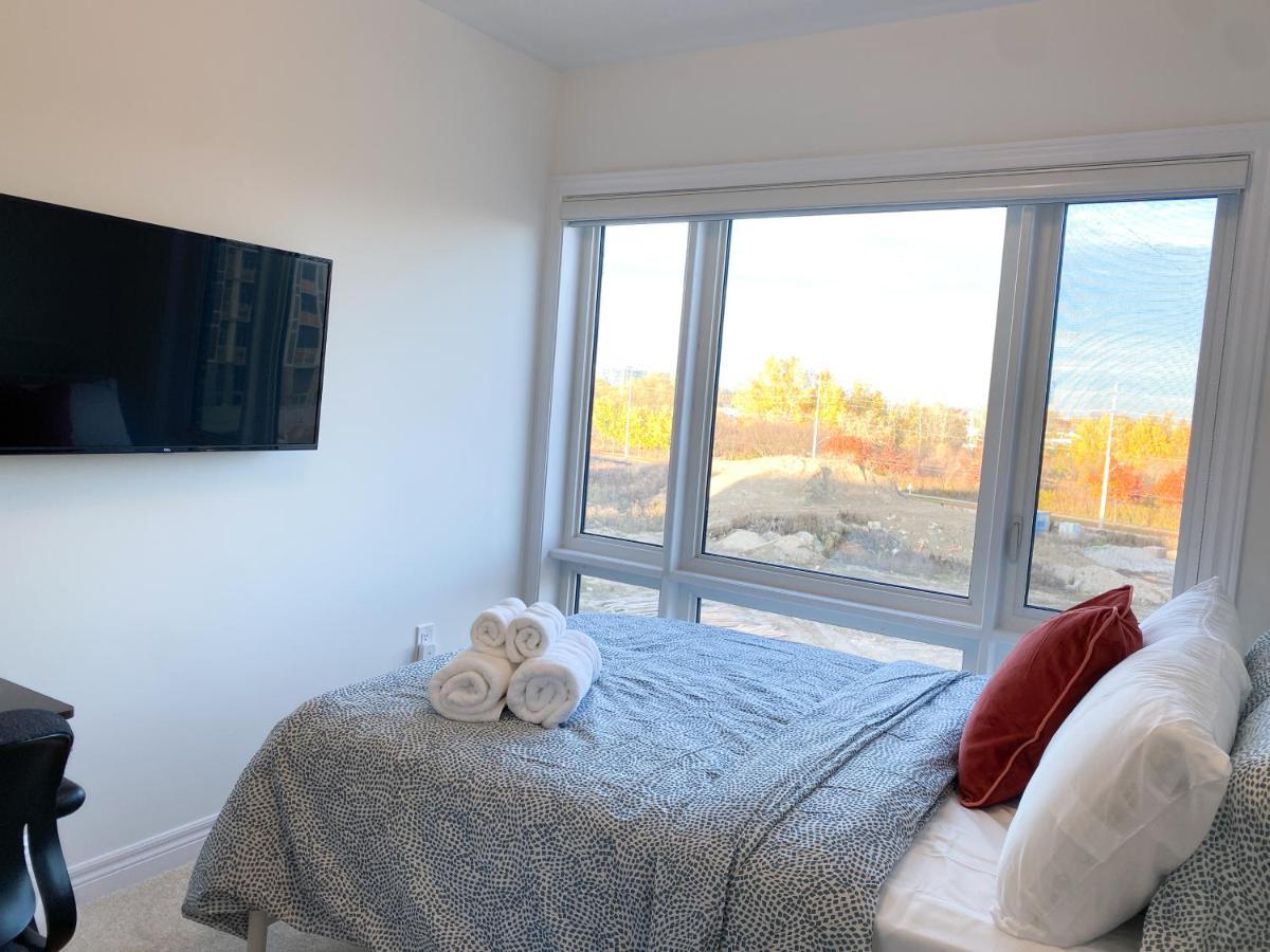 Elegant Rooms In Shared Townhouse Next To Beach Уитби Экстерьер фото