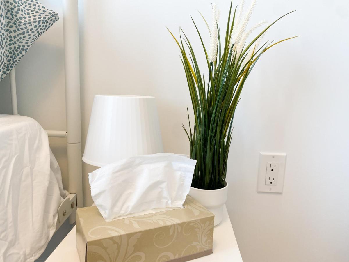 Elegant Rooms In Shared Townhouse Next To Beach Уитби Экстерьер фото